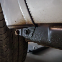 Bitume en spray pour bas de caisse protection antirouille Noir APP B100 Autobit 500ml