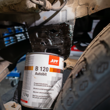 Protection bitumeuse pour bas de caisse liquide anti gravillon noir APP B120 1,3kg