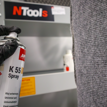 Colle en spray utilisable sur les materiaux les plus varies Multi-Usage APP K 55 400ml