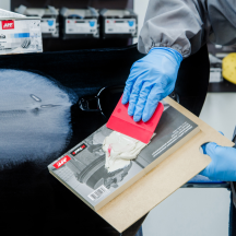 Mastic Polyester Universel pour reparation de plastique, metal et autres Jaune clair APP PREMIA 0,6kg