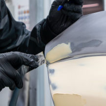 Mastic APP Poly Plast - Grain moyen et souplesse moyenne, pour carrosserie voiture