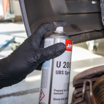 Lot de Protection anti-gravillon en bombe APP U200 UBS Spray - Pour bas de caisse et carrosserie, recouvrable, 500 ml
