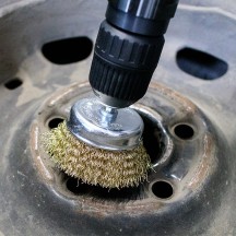 Brosse métallique NTools Wire Brush - Tige hexagonale 1/4, pour perceuse et visseuse